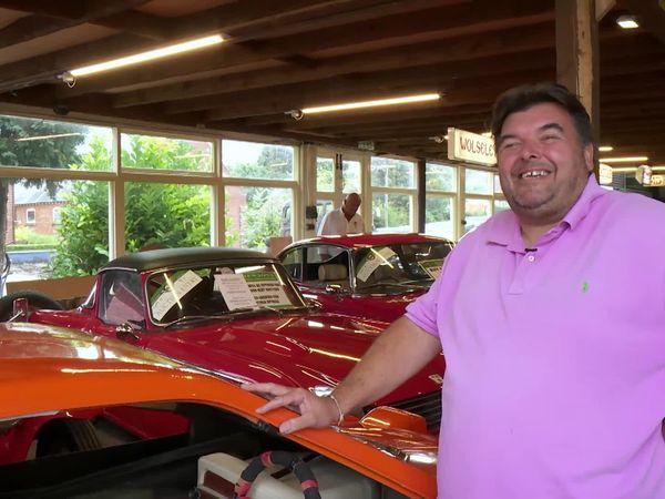 Bangers and Cash - Orange Bug & Mk2 Jag