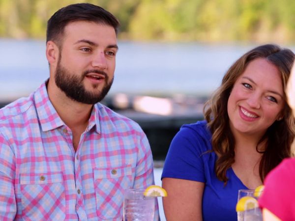 Lakefront Bargain Hunt - Boaters Seek a Bargain in North Carolina