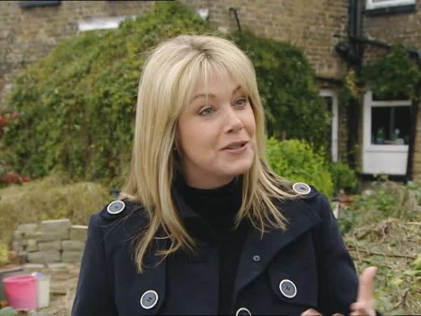 Homes Under The Hammer - Episode 8