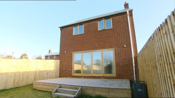 Homes Under The Hammer - Episode 1