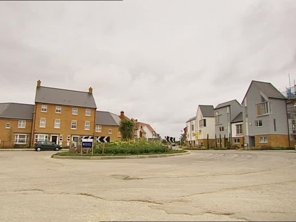 Homes Under The Hammer - Episode 6
