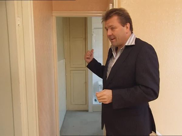 Homes Under The Hammer - Episode 3