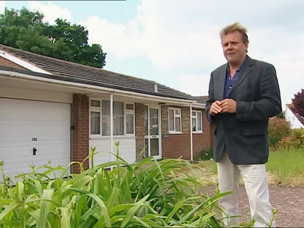 Homes Under The Hammer - Episode 19