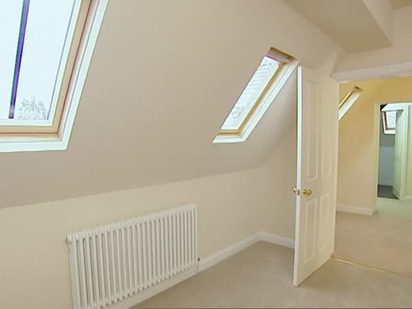 Homes Under The Hammer - Episode 19