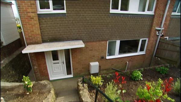 Homes Under The Hammer - Episode 9