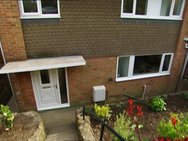 Homes Under The Hammer - Episode 9