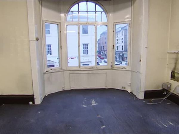 Homes Under The Hammer - Episode 11