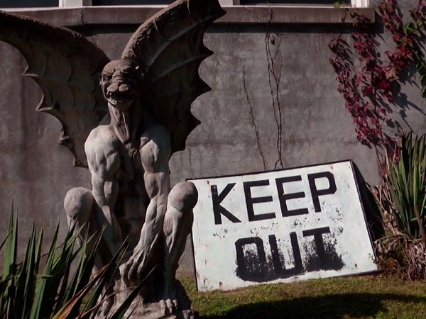Top 10: Secrets and Mysteries - PARANORMAL ACTIVITIES