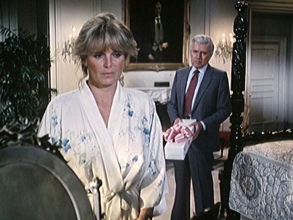Dynasty - Nasce un amore