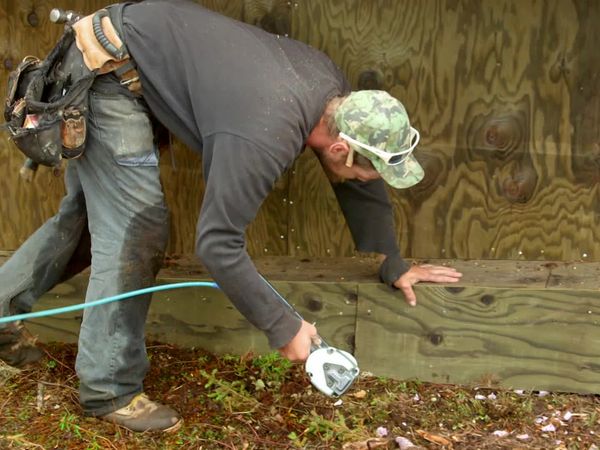 Building Alaska - Noah's barge