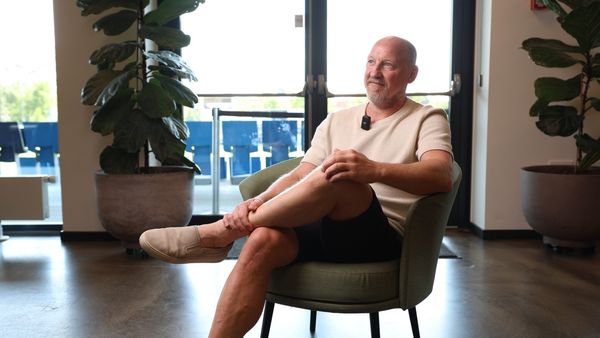 BrøndbyLyd: Bag facaden - Auri Skarbalius: Det bliver dit liv og din identitet