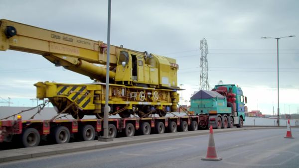 Train Truckers - Class 37