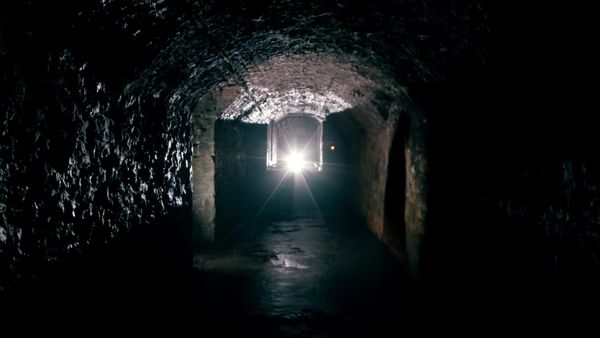 World's Scariest Hauntings - Edinburgh Vaults