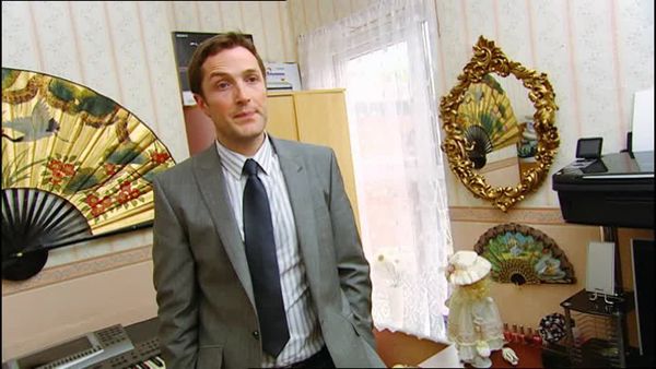 Homes Under The Hammer - Episode 30