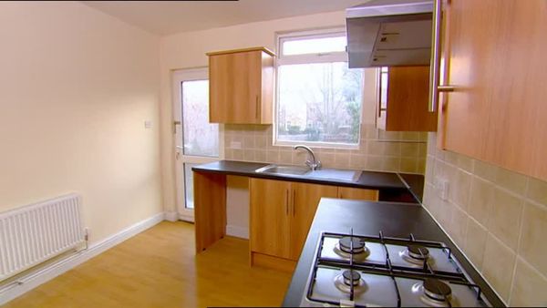 Homes Under The Hammer - Episode 1