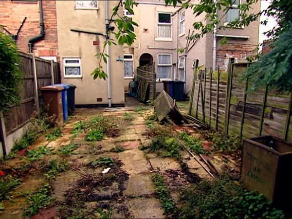 Homes Under The Hammer - Episode 7