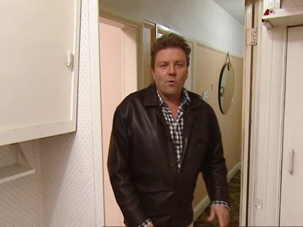 Homes Under The Hammer - Episode 8