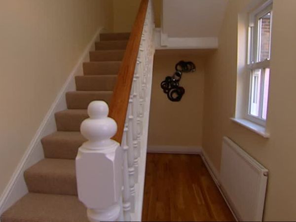 Homes Under The Hammer - Episode 7