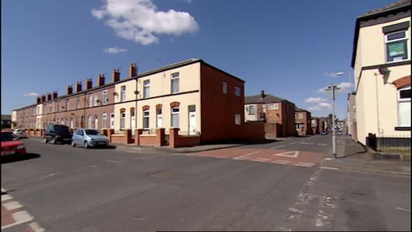 Homes Under The Hammer - Episode 13