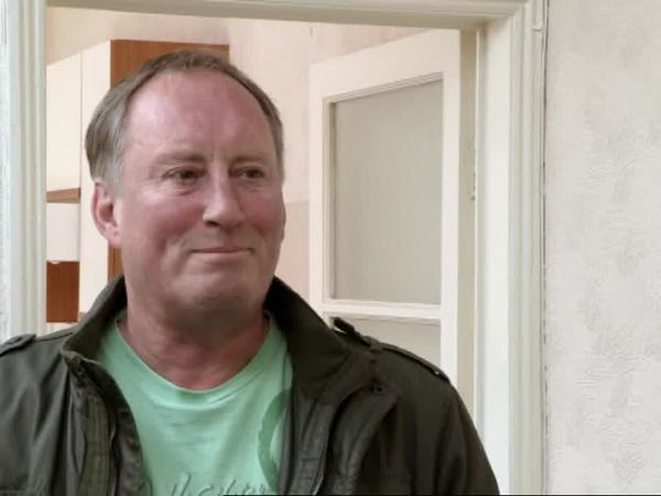 Homes Under The Hammer - Episode 14