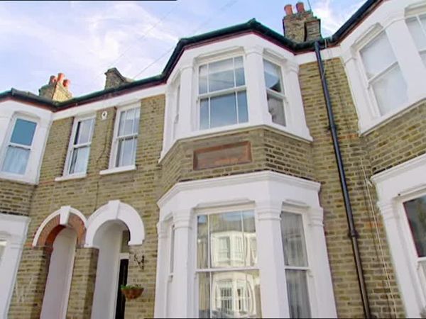 Homes Under The Hammer - Episode 14