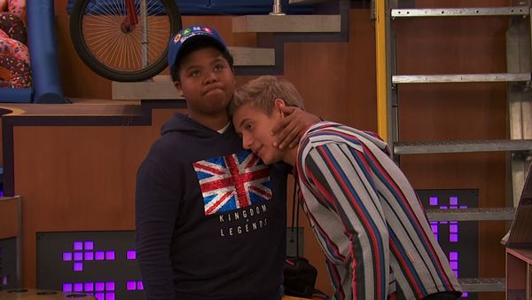Game Shakers - Demolición de Casas