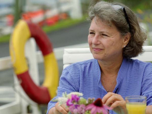 Lakefront Bargain Hunt - Hidden Gem in New York's Hudson Valley