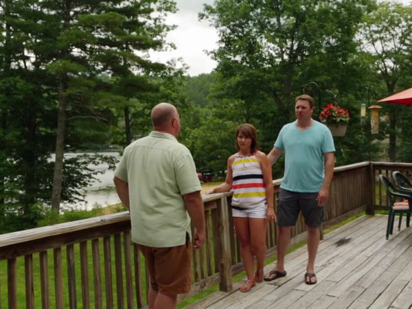 Lakefront Bargain Hunt - On Our Way to Lake Winnipesaukee