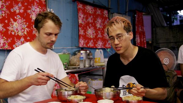 Worth It - $3 Chicken vs. $62 Chicken: Taiwan