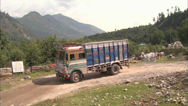 IRT Deadliest Roads - Overloaded!