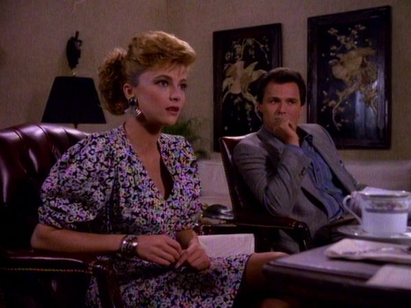 Dynasty - Duello con telecamera