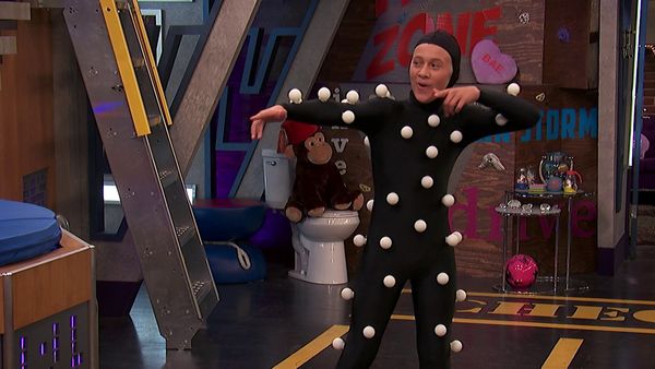Game Shakers - Niños Bailarines, Cerdos Voladores