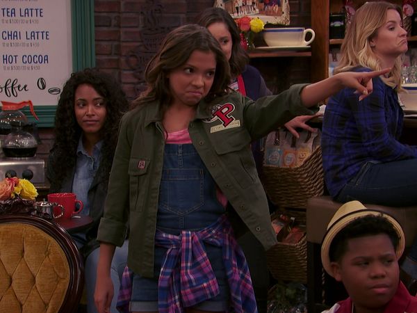 Game Shakers - En la cafetería