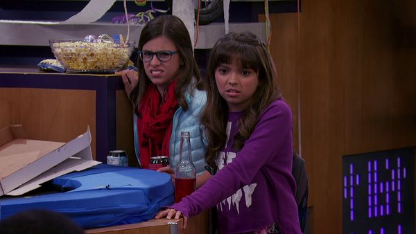 Game Shakers - Trip se roba el Jet