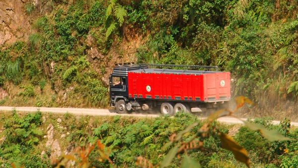 IRT Deadliest Roads - The Death Road