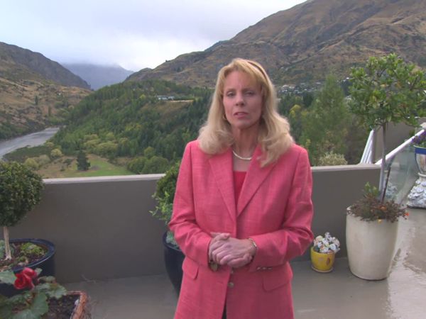 Laura McKenzie's Traveler - Destination Luxury