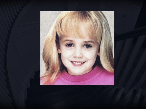 Buzzfeed Unsolved - The Tragic Murder of JonBenét Ramsey / The Odd Vanishing of Amelia Earhart