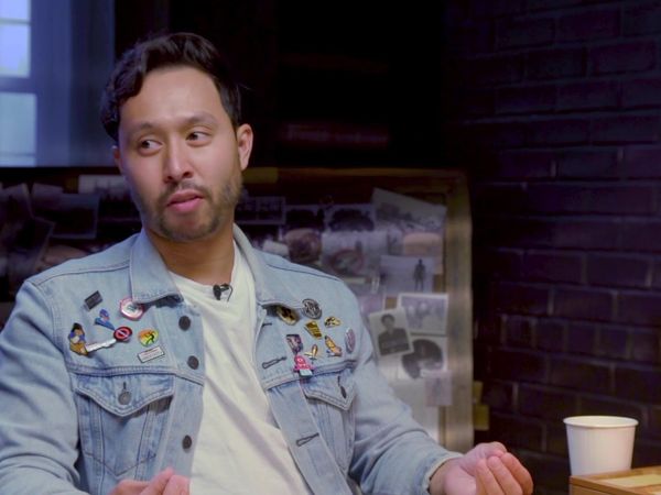Buzzfeed Unsolved - The Gettysburg Ghosts of Farnsworth House Inn