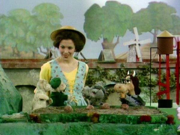 Mister Rogers' Neighborhood - Daniel Sleeps Away from Home