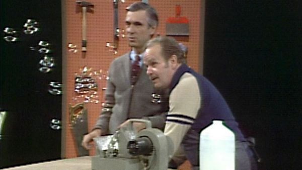 Mister Rogers' Neighborhood - How People Make Sweaters
