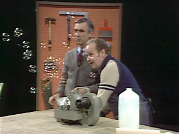 Mister Rogers' Neighborhood - How People Make Sweaters
