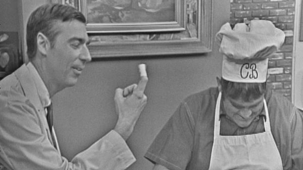 Mister Rogers' Neighborhood - Mister Rogers Finger Paints