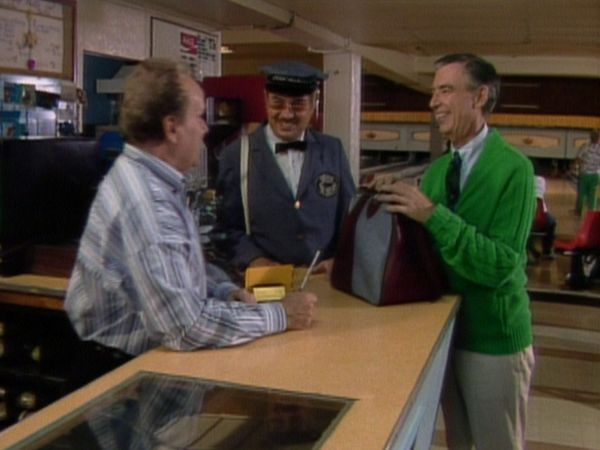 Mister Rogers' Neighborhood - Mister Rogers Goes Bowling