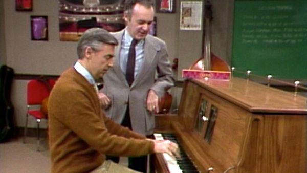 Mister Rogers' Neighborhood - How a Player Piano Works