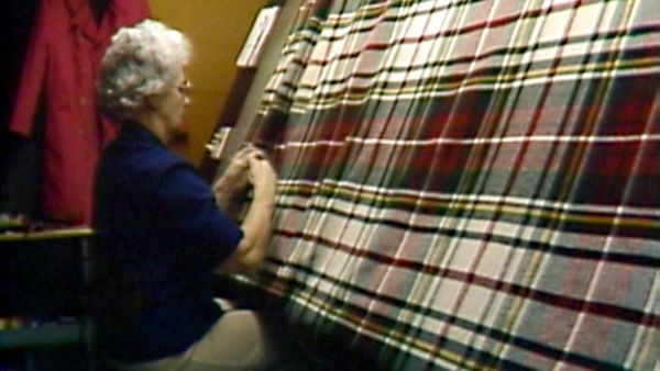 Mister Rogers' Neighborhood - How Blankets Are Made