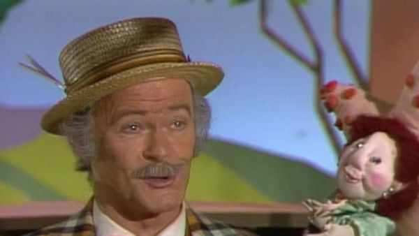 Mister Rogers' Neighborhood - Grandparents: A Granddad for Daniel