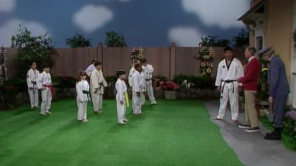 Mister Rogers' Neighborhood - Snow globes and Cereal