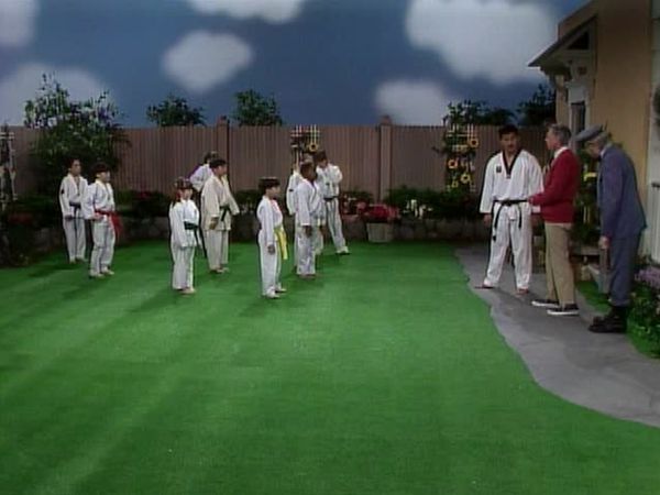 Mister Rogers' Neighborhood - Snow globes and Cereal