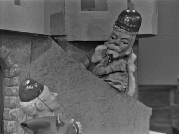 Mister Rogers' Neighborhood - The First Week: King Friday Challenges Change