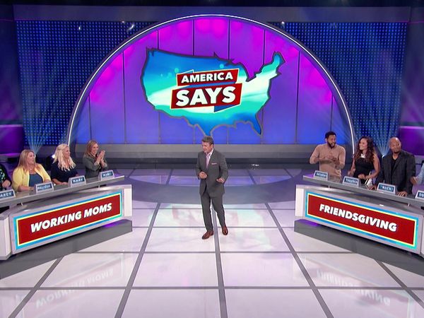 America Says - Working Moms vs. Friendsgiving
